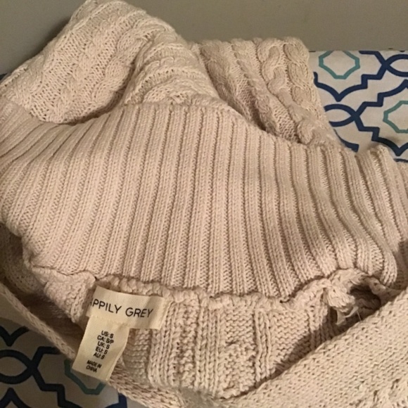 😎#55, HAPPILY GREY, new cond. gorgeous rib knit, chest=21/length=18, sleeves=21 - Picture 6 of 6